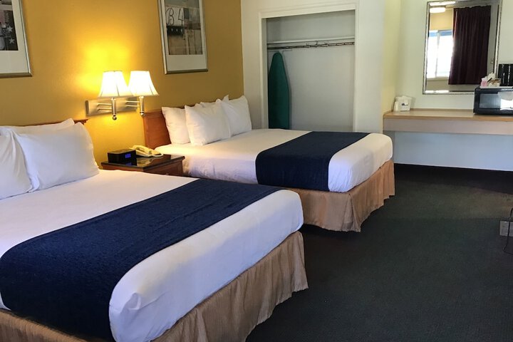 Room 13 of 25