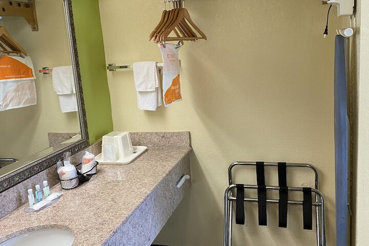 Room 18 of 36