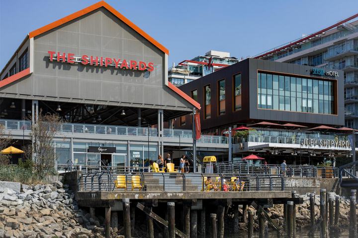 Coast Lonsdale Quay Hotel