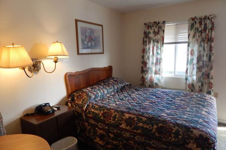 Room 8 of 35