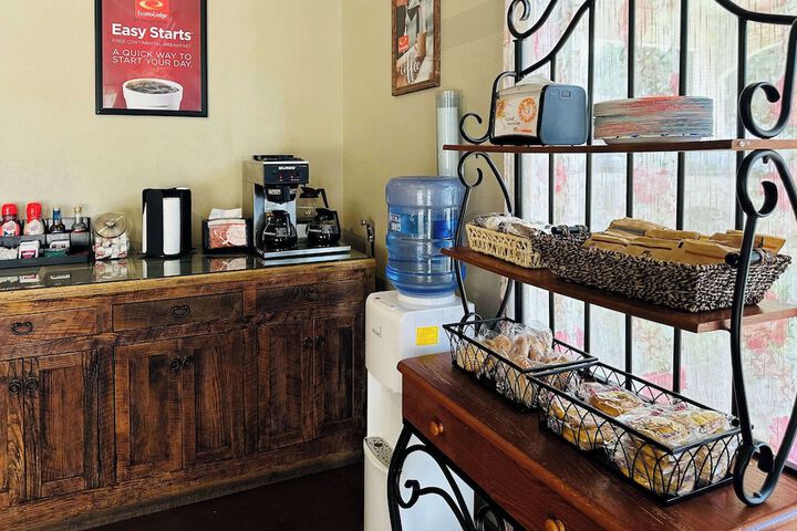 Breakfast/Coffee Service 52 of 63