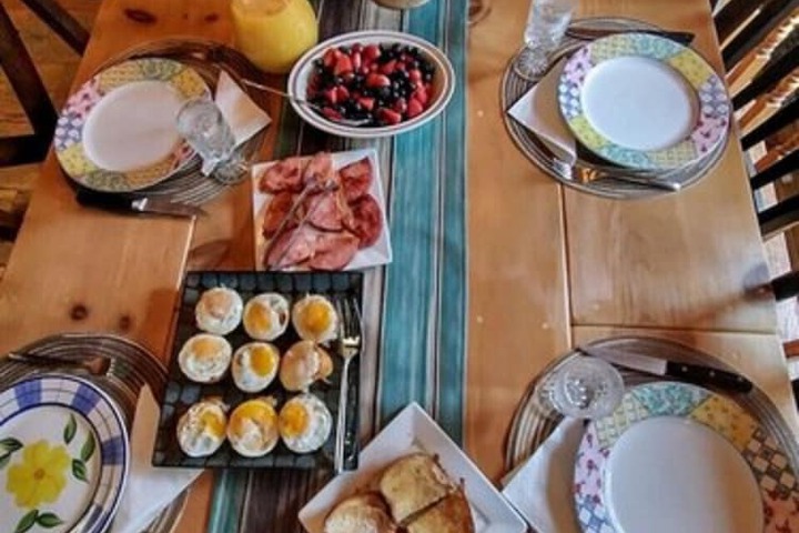 Breakfast/Coffee Service 26 of 32