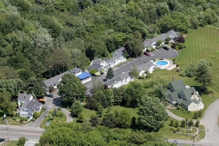 Glen Cove Inn & Suites