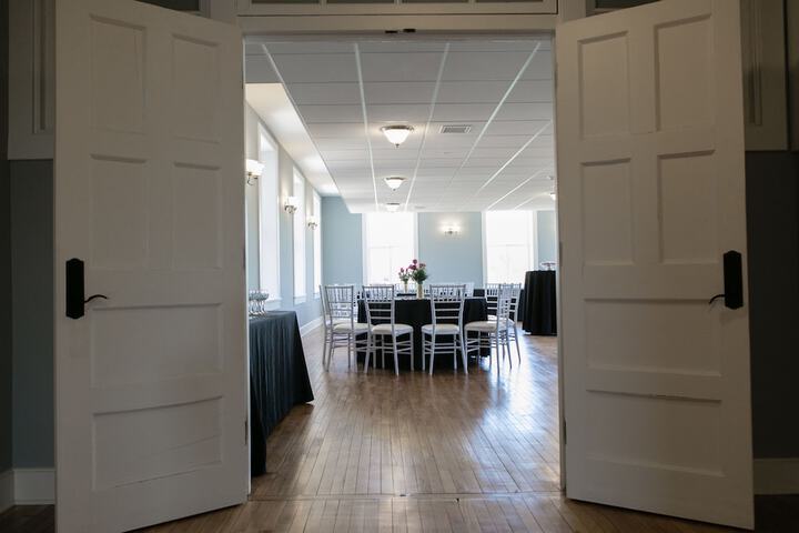 Ballroom/Hall 17 of 20