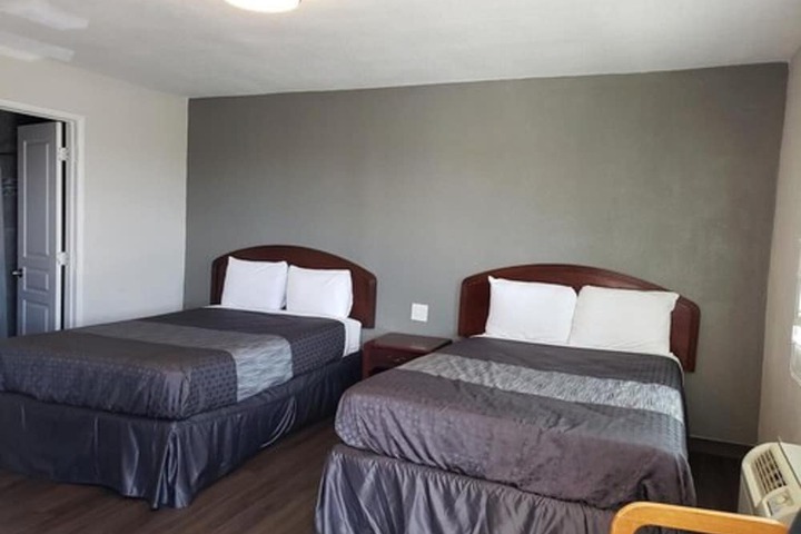 Room 18 of 21