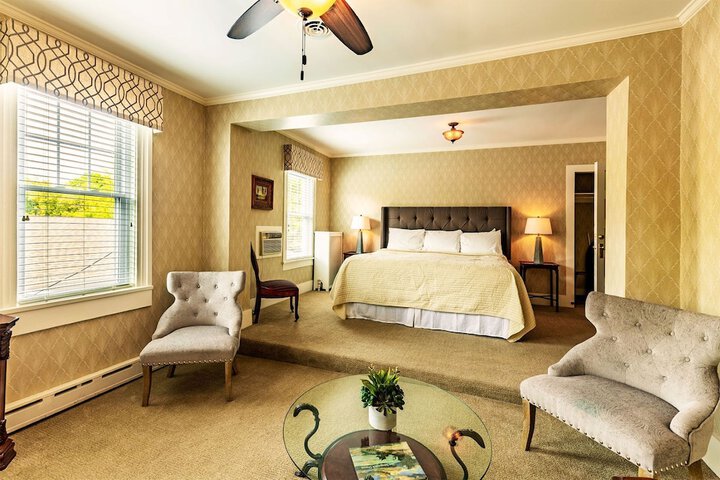 Room 19 of 41
