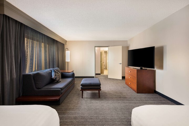 Room 8 of 42