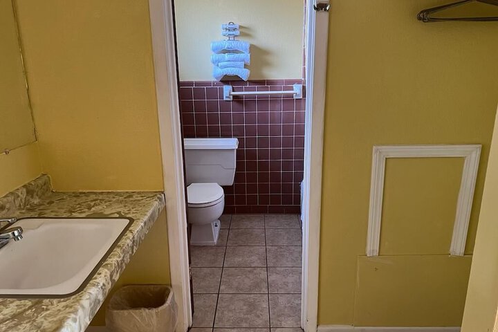 Room 29 of 32