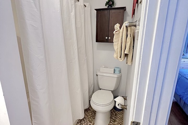 Room 176 of 191