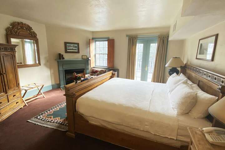 Room 15 of 28