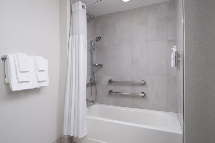 Embassy Suites by Hilton Charlotte Concord Golf Resort & Spa