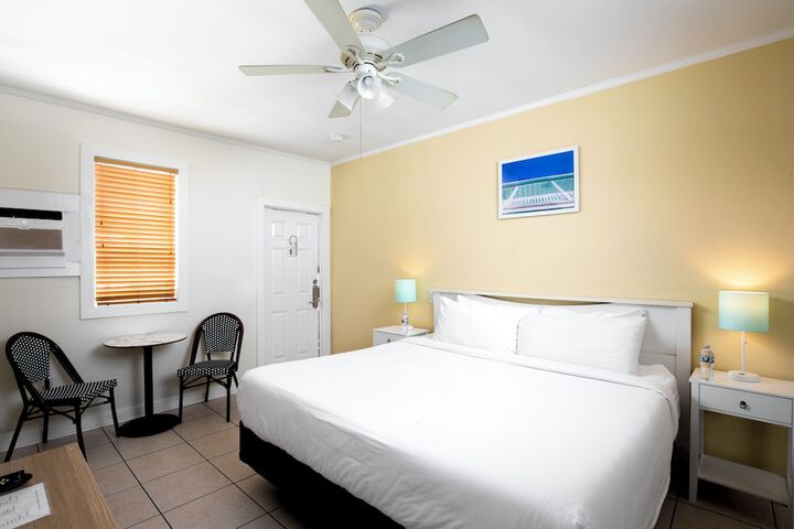 Room 28 of 47