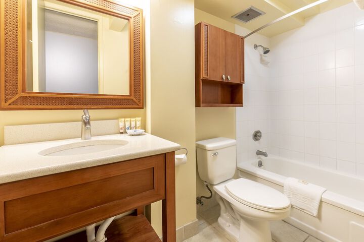 Room 32 of 47