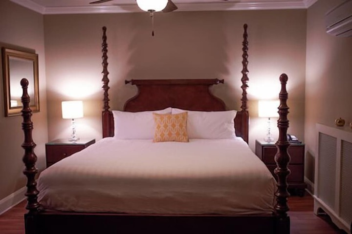 Room 14 of 40