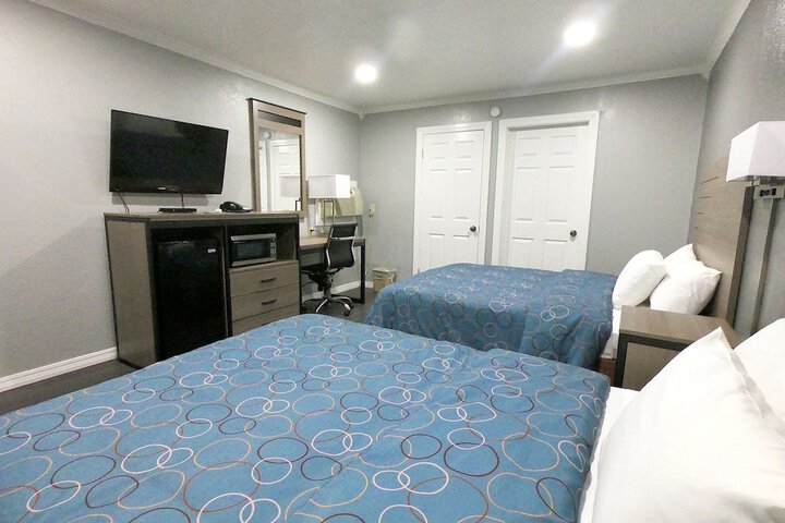 Budget Host Inn