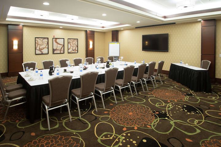 Embassy Suites by Hilton Fayetteville Fort Bragg