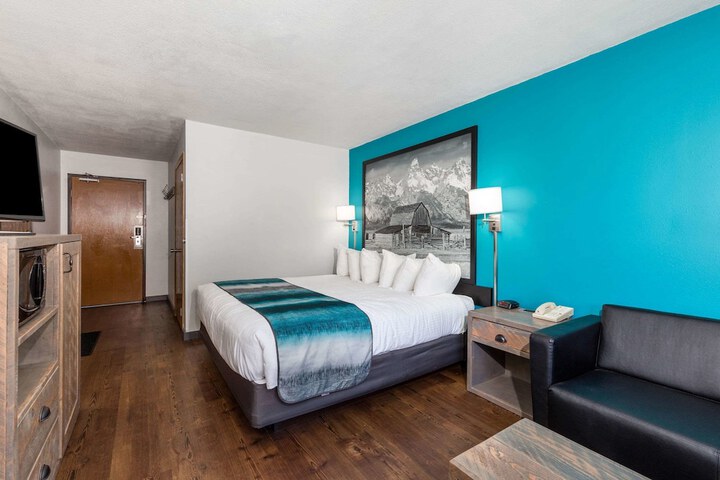 Room 43 of 63