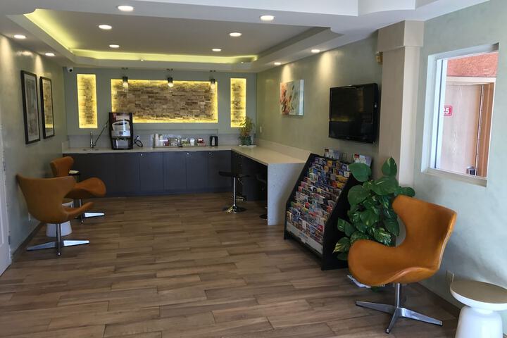 Hotel 4 of 37