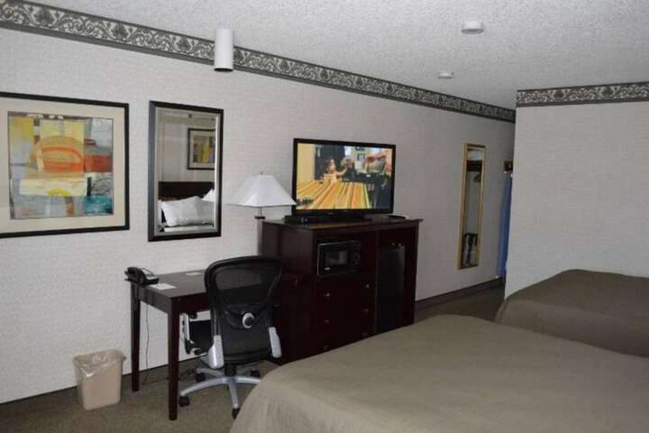 Room 14 of 36
