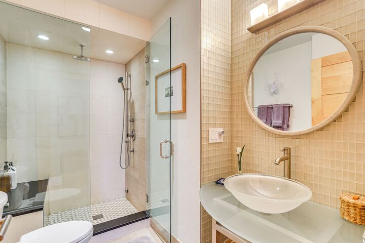 Near Trail: Dtwn Eagle Ranch Condo w / Balcony
