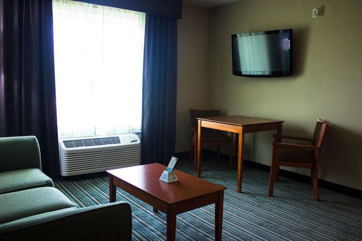 Room 26 of 39