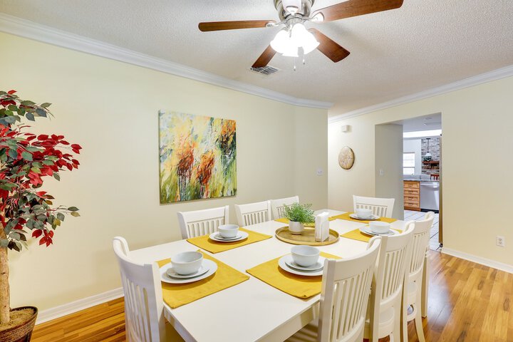 Valrico Vacation Rental 15 Mi to Tampa