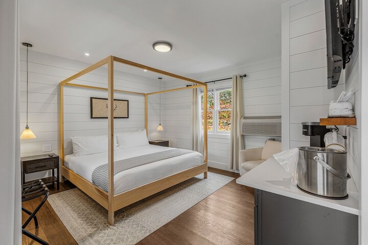Room 21 of 57