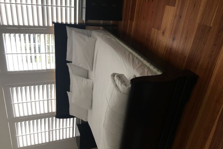 Room 26 of 35