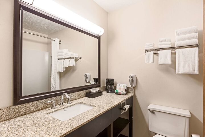 Room 21 of 32