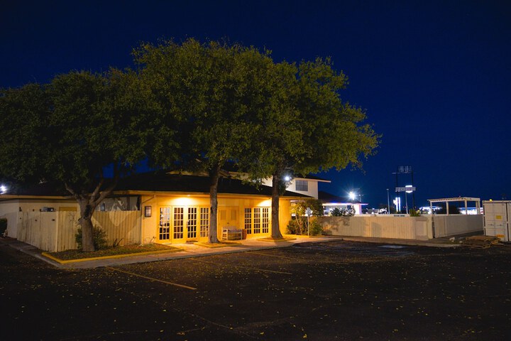 Hotel 5 of 37
