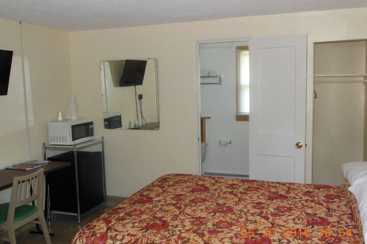 Room 61 of 98