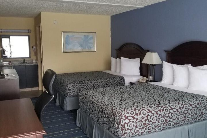Room 11 of 30