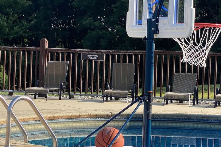 Pool 22 of 66