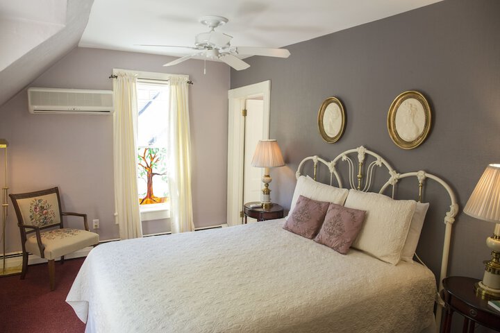 Brook Farm Inn