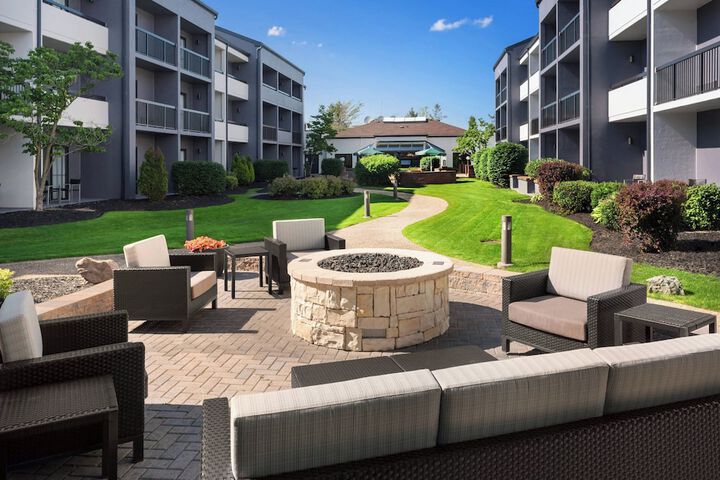 Courtyard Syracuse Carrier Circle