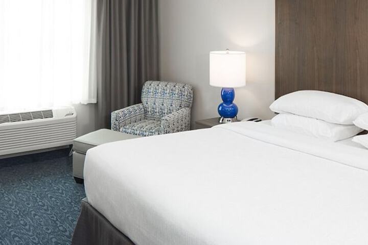 Hotel Renovo Des Moines UrbandaleTapestry Collection Hilton