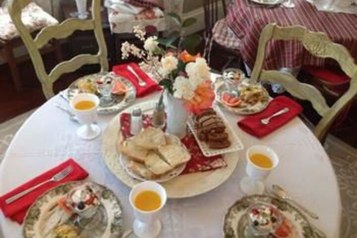 Joshua Inn Bed & Breakfast