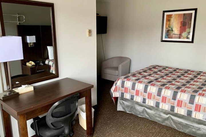 Room 18 of 26