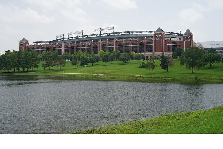 Courtyard by Marriott Dallas Arlington / Entertainment Dist