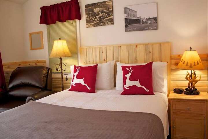 Black Elk Resort Cottages and RV Park