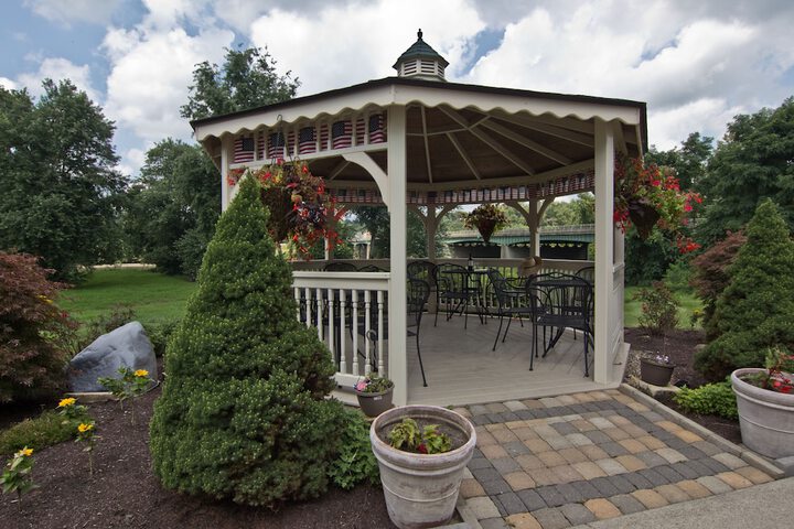 Coshocton Village Inn and Suites