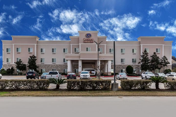 Hotel 2 of 32