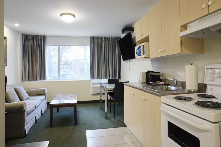 Room 17 of 49