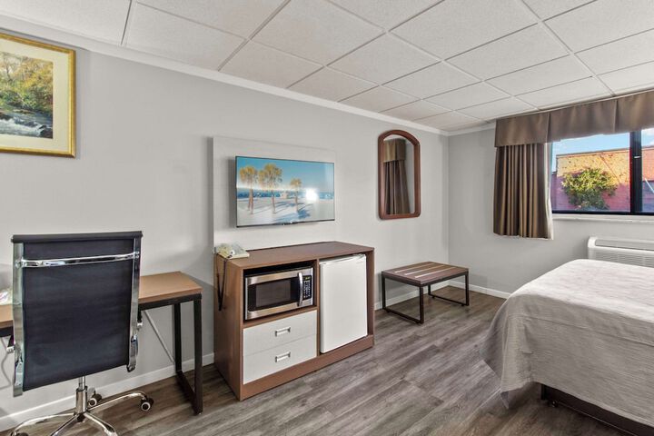 Room 28 of 72