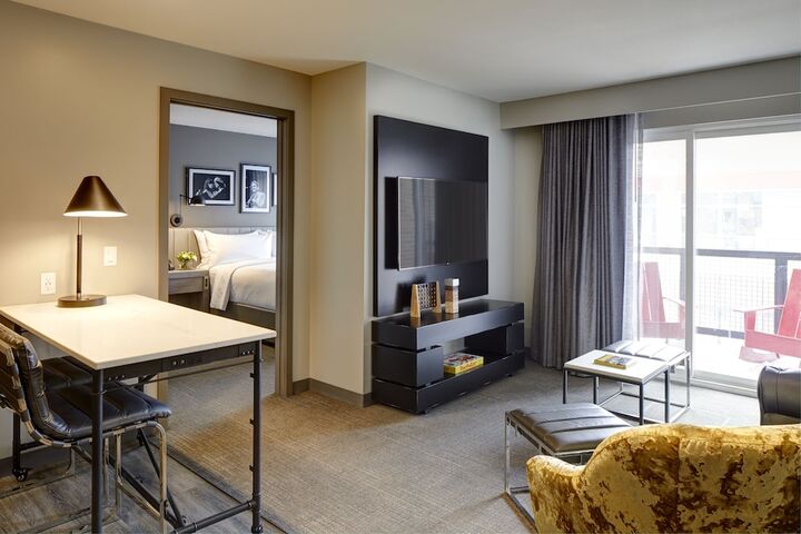Room 28 of 52