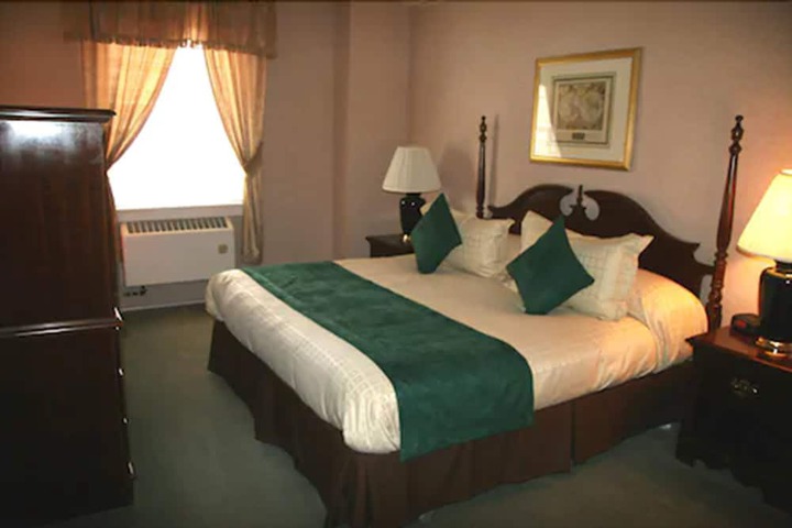 Room 27 of 57