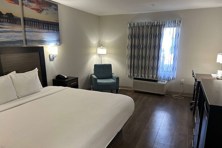 Room 11 of 17
