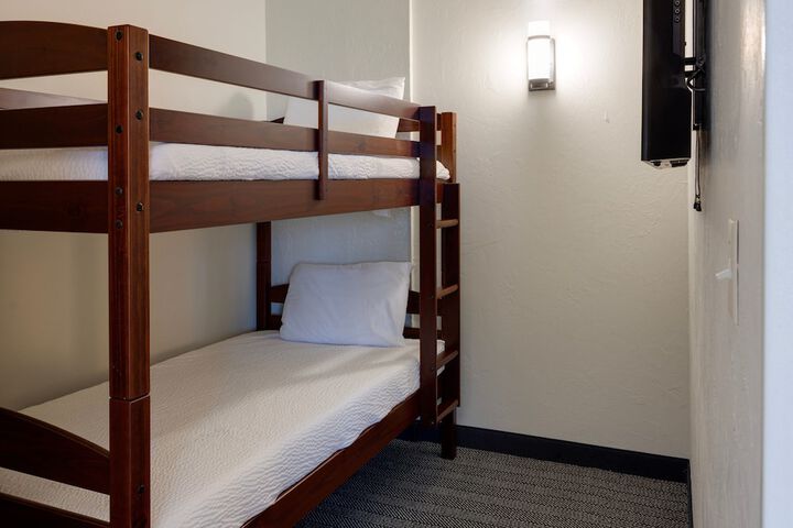 Room 16 of 49