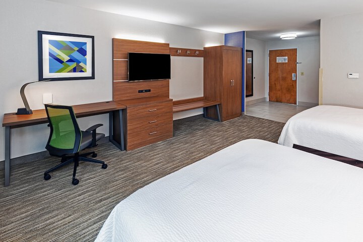 Room 21 of 34