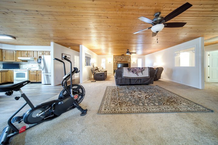 North Jackson Vacation Rental w / Wraparound Deck!